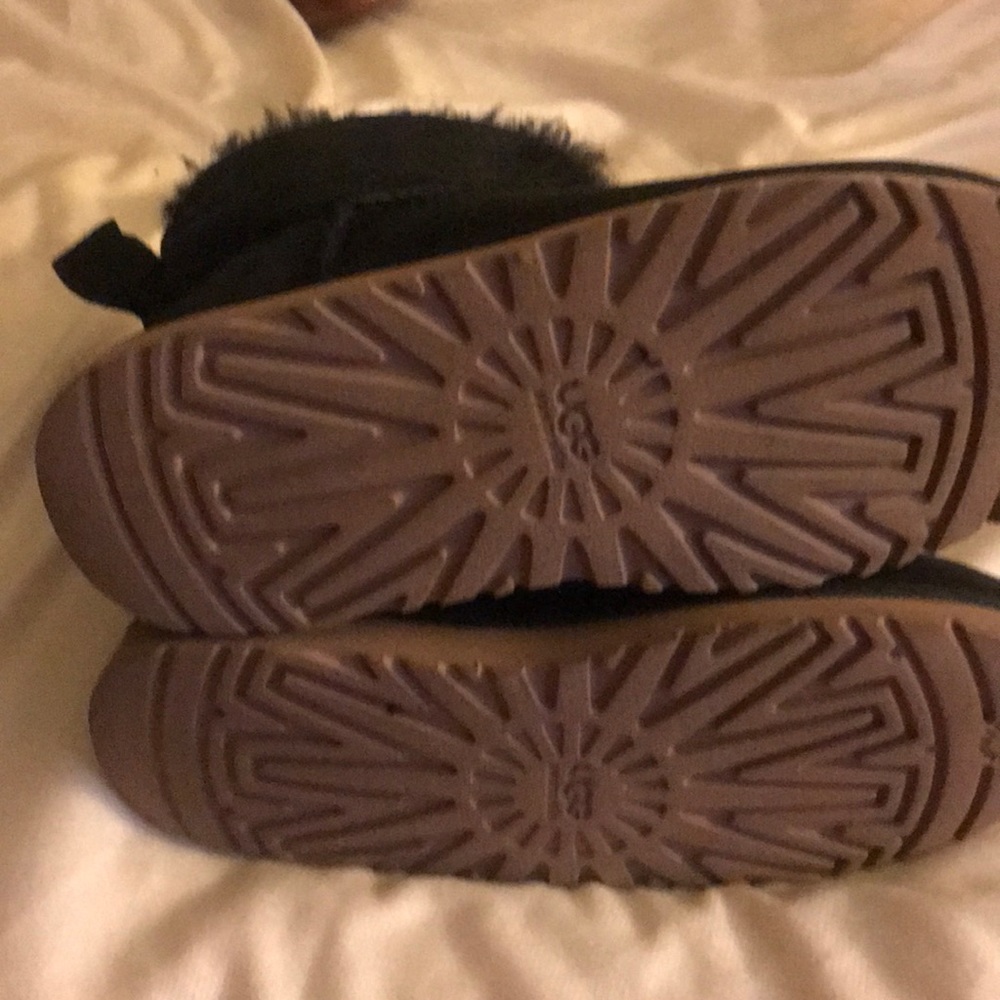 Black ugg - Picture 4 of 4
